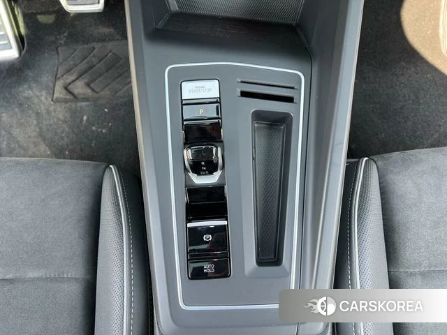 Volkswagen Golf 2022 Белый из Китая, фото 5