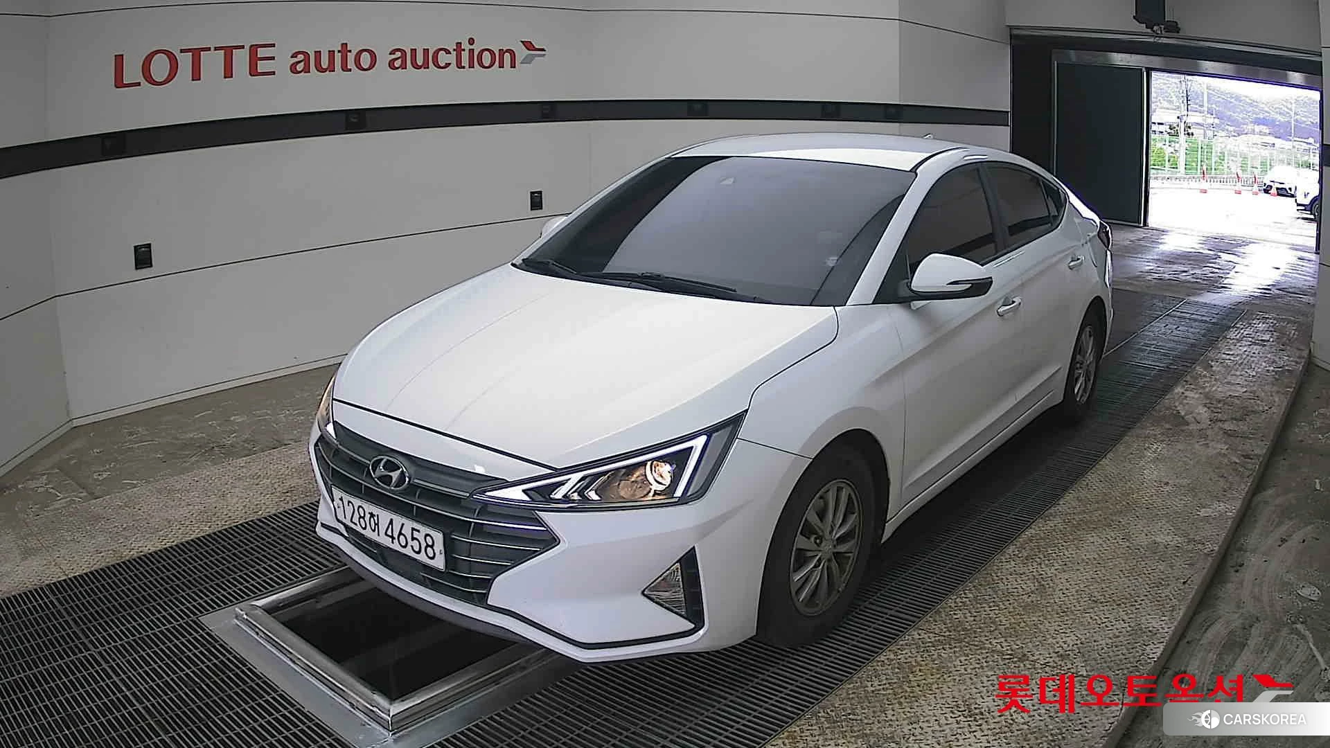 Hyundai Avante 2020 Polar White из Кореи, фото 5