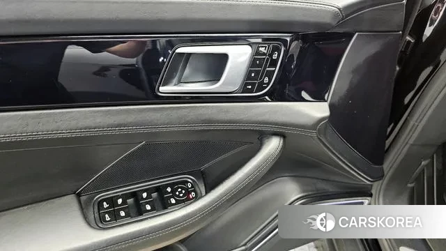 Porsche Panamera (971) 2019 Черный из Кореи, фото 5