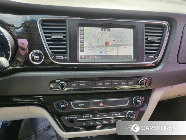 Kia The New Carnival 2018 Белый из Кореи, фото 5