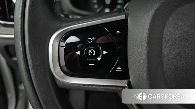 Volvo V60 Cross-Country 2nd Generation 2019 Белый из Кореи, фото 5