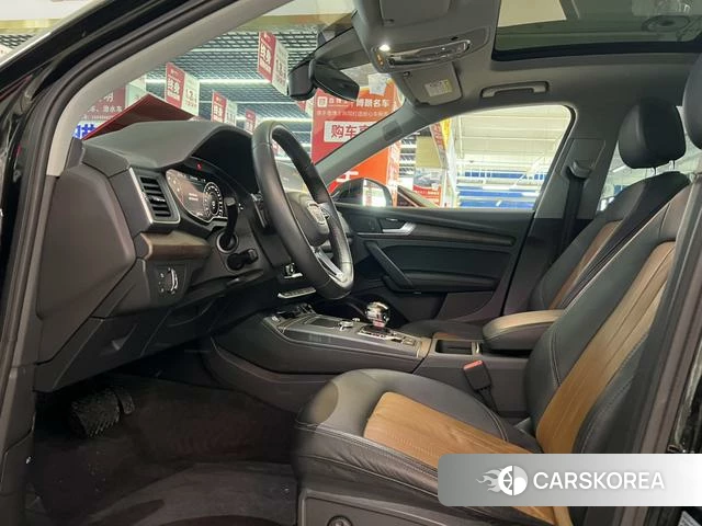 Audi Q5L 2019 Черный из Китая, фото 5