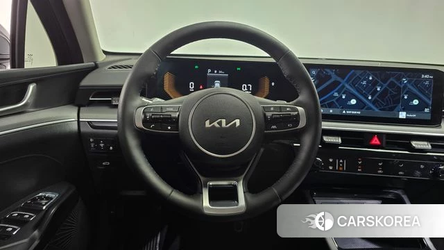 Kia The New K5 3rd generation 2023 Черный из Кореи, фото 5