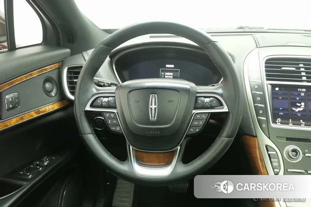Lincoln Navigator (import) 2020 Красный из Китая, фото 5