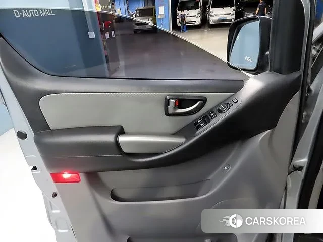 Hyundai The New Grand Starex 2019 Серебристо-серый из Кореи, фото 5