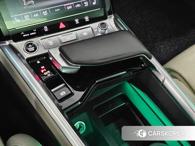 Audi e-Tron 2023 Черный из Кореи, фото 5