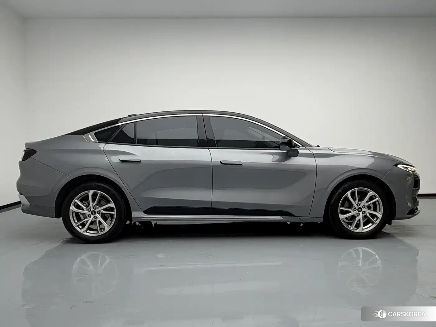 Ford Mondeo 2022 Silver/gray из Китая, фото 5
