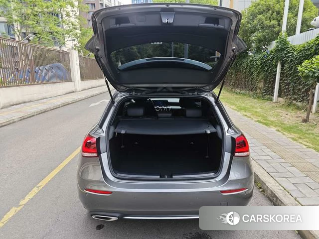 Mercedes-Benz Class A (imported) 2023 Темно-серый из Китая, фото 5