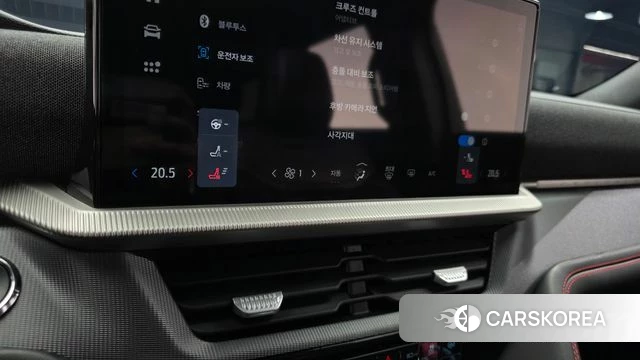 Ford Explorer 6th Generation 2025 Белый из Кореи, фото 5