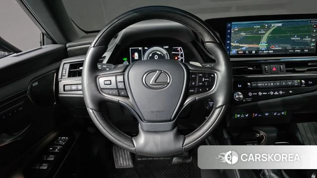 Lexus ES300h 7th generation 2024 Серый из Кореи, фото 5