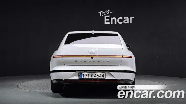 Hyundai Grandeur (GN7) id 2618976 из Кореи 5