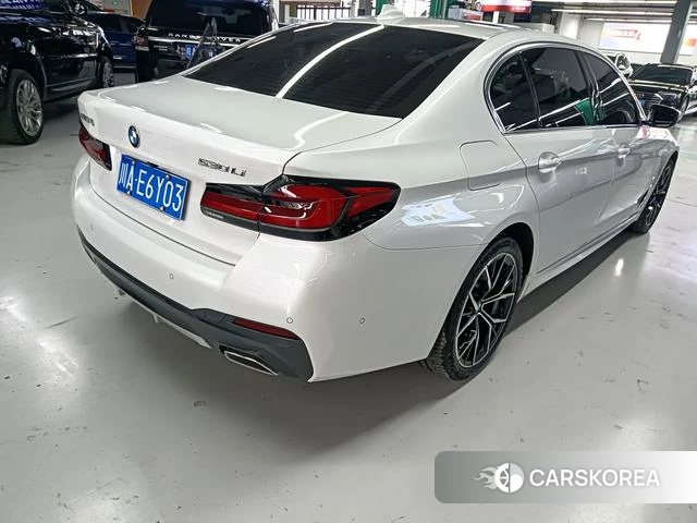 BMW 5 series 2023 Белый из Китая, фото 5