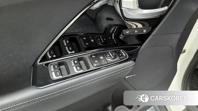 Kia Niro 2018 Белый из Кореи, фото 5