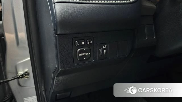 Toyota RAV4 2018 Серебряный из Кореи, фото 5