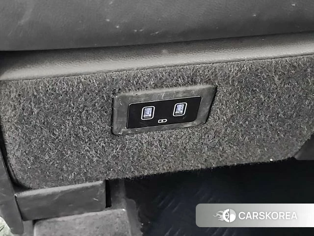 Hyundai Staria 2024 Желтый из Кореи, фото 5