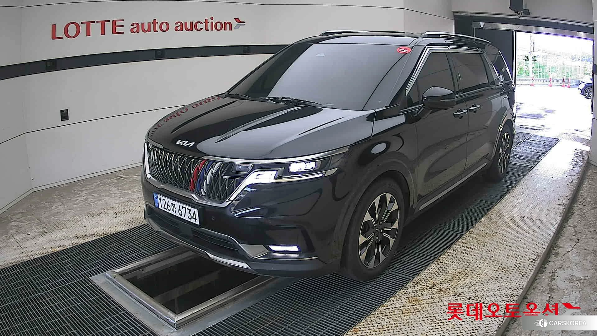 Kia Carnival 2022 Черный из Кореи, фото 5