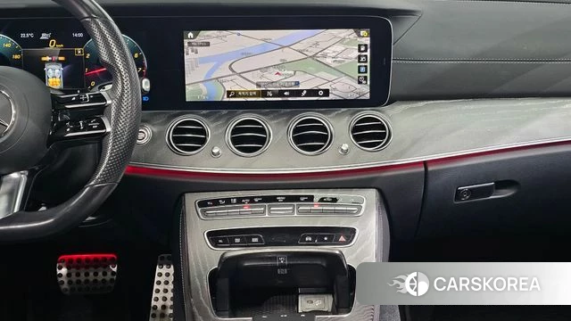 Mercedes-Benz E-Class W213 2021 Белый из Кореи, фото 5