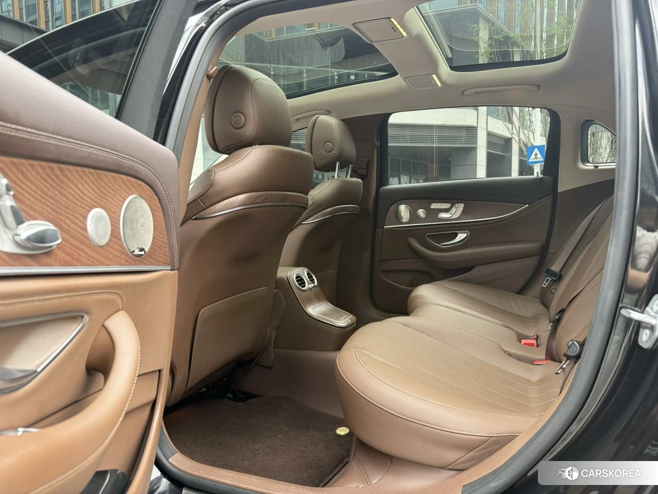 Mercedes-Benz E-class 2022 Черный из Китая, фото 5