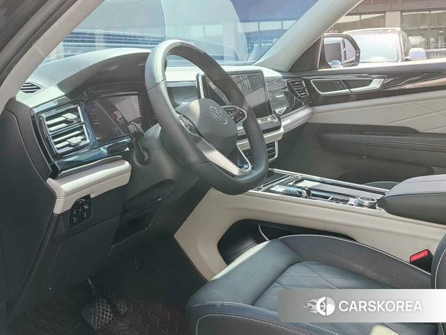 Volkswagen Tourang 2023 Черный из Китая, фото 5