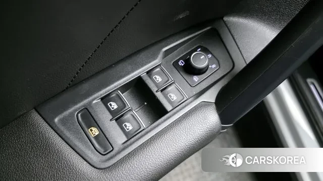 Volkswagen Tiguan second Generation 2023 Белый из Кореи, фото 5