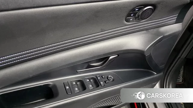 Hyundai Avante (CN7) 2023 Серебристо-серый из Кореи, фото 5