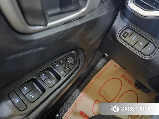 Hyundai Venue 2019 Белый из Кореи, фото 5