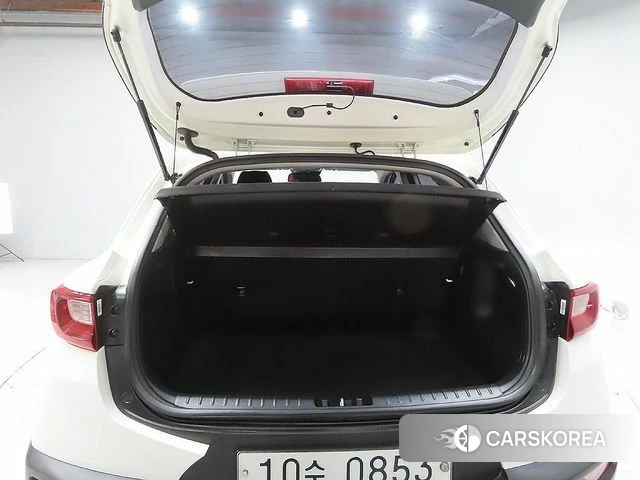 Kia Stonic 2019 Белый из Кореи, фото 5