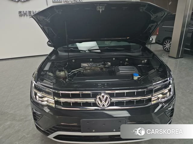 Volkswagen Tourang 2023 Черный из Китая, фото 5