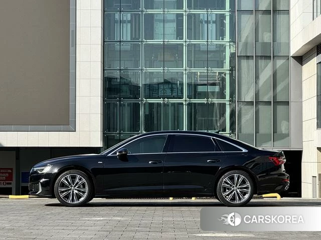 Audi A6L 2021 Черный из Китая, фото 5