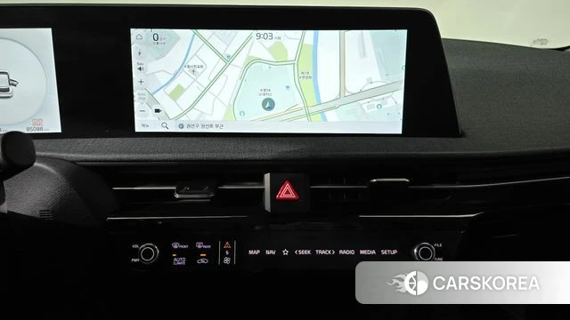 Kia EV6 2023 Серый из Кореи, фото 5