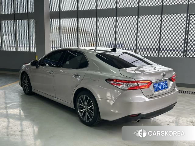 Toyota Camry 2021 Шампань из Китая, фото 5