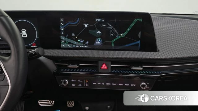 Kia EV6 2022 Серебристо-серый из Кореи, фото 5