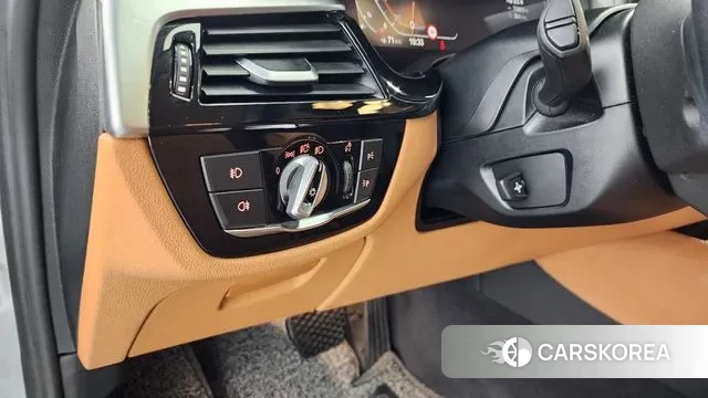 BMW 5 Series (G30) 2020 Серебряный из Кореи, фото 5