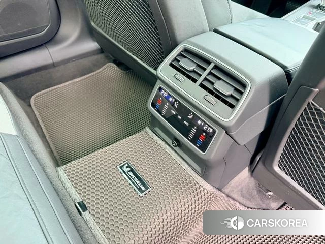 Audi A6L 2021 Черный из Китая, фото 5