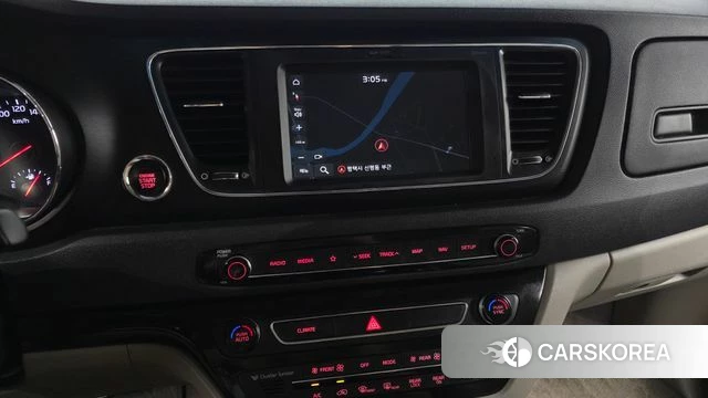Kia The New Carnival 2018 Серебряный из Кореи, фото 5