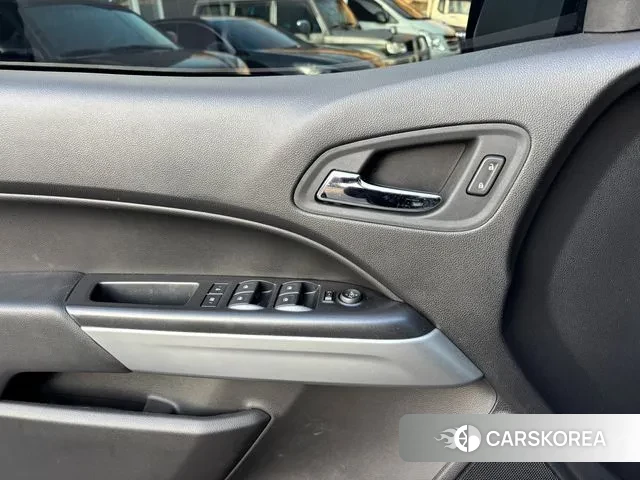 Chevrolet (GM Daewoo) Real New Colorado 2022 Черный из Кореи, фото 5