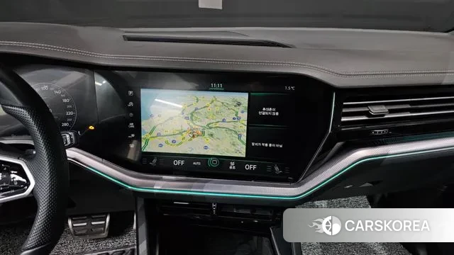 Volkswagen Touareg 3rd generation 2023 Белый из Кореи, фото 5