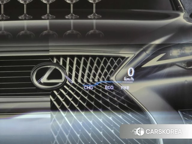 Lexus ES300h 7th generation 2025 Песочный из Кореи, фото 5