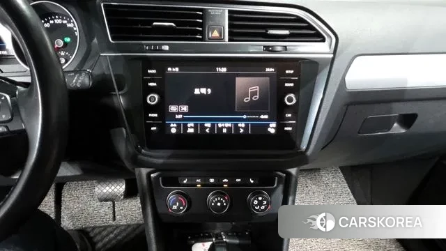 Volkswagen Tiguan second Generation 2018 Черный из Кореи, фото 5