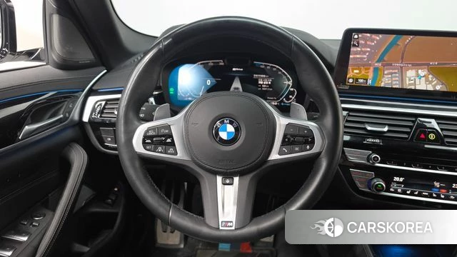 BMW 5 Series (G30) 2020 Белый из Кореи, фото 5