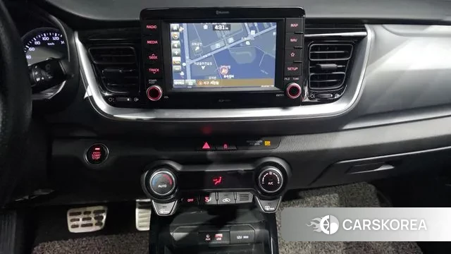 Kia Stonic 2018 Белый из Кореи, фото 5