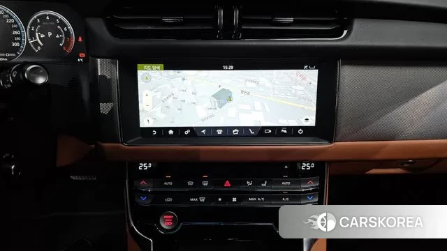 Jaguar XF (X260) 2019 Белый из Кореи, фото 5