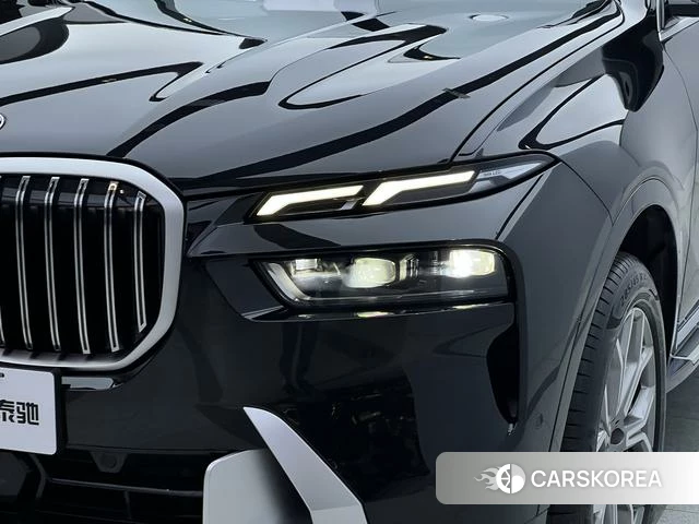 BMW X7 2025 Черный из Китая, фото 5