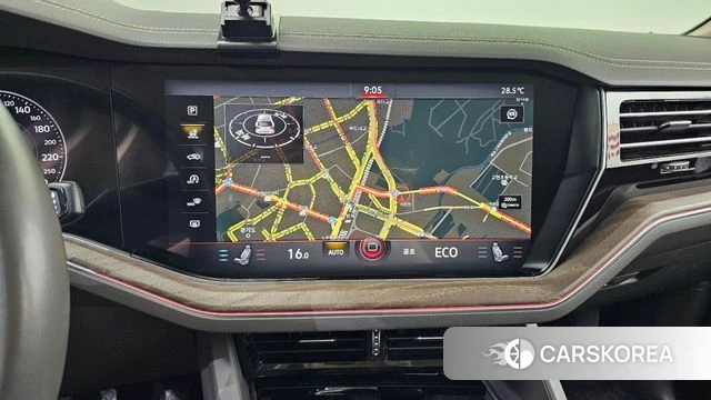 Volkswagen Touareg 3rd generation 2020 Белый из Кореи, фото 5