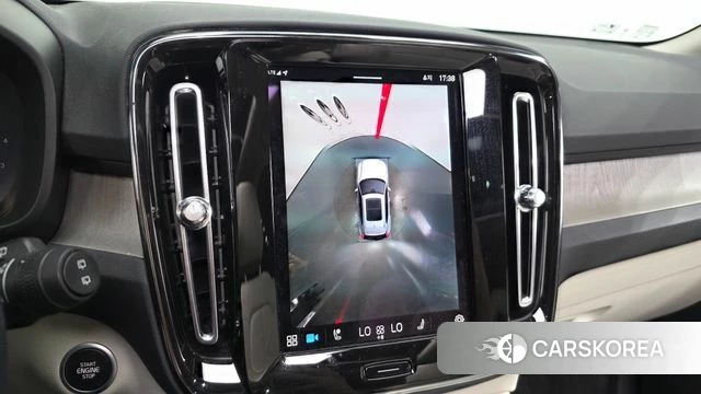 Volvo XC40 2023 Белый из Кореи, фото 5