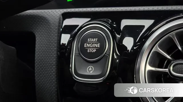 Mercedes-Benz A-Class W177 2021 Черный из Кореи, фото 5