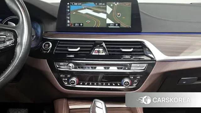 BMW 5 Series (G30) 2018 Черный из Кореи, фото 5