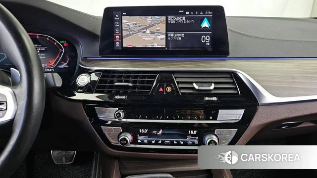 BMW 5 Series (G30) 2019 Серый из Кореи, фото 5