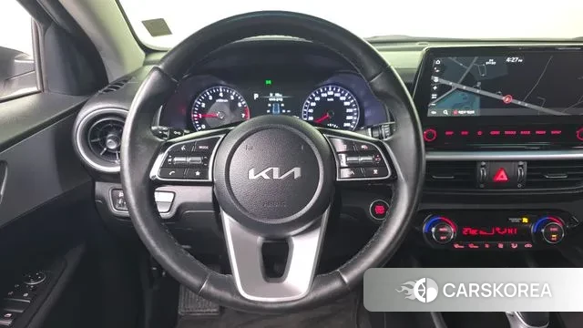 Kia The New K3 2nd generation 2022 Белый из Кореи, фото 5