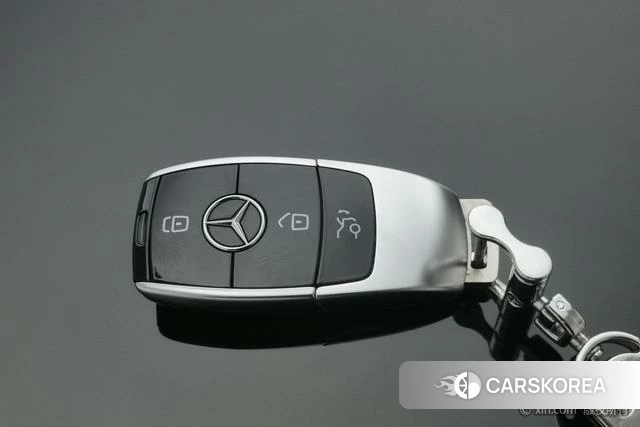 Mercedes-Benz E-class 2022 Черный из Китая, фото 5